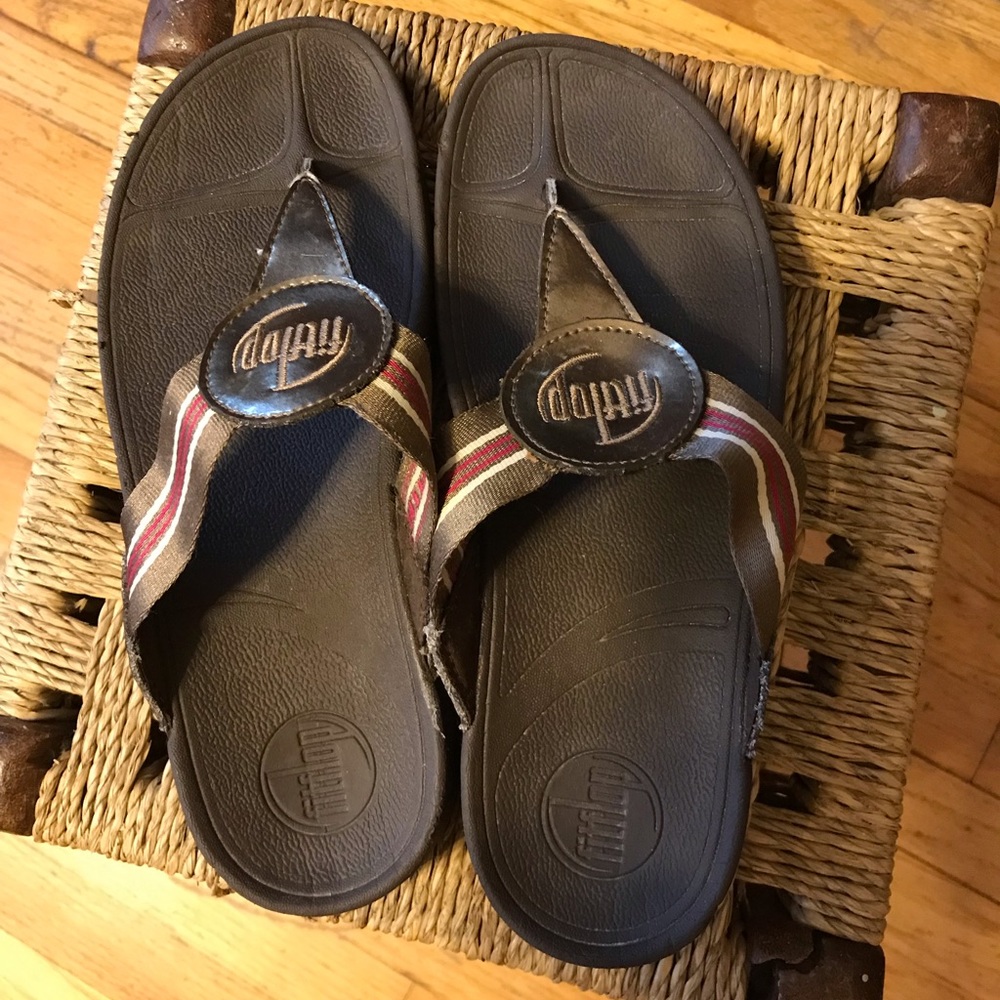 Fitbit sandals clean and in good condition size 8